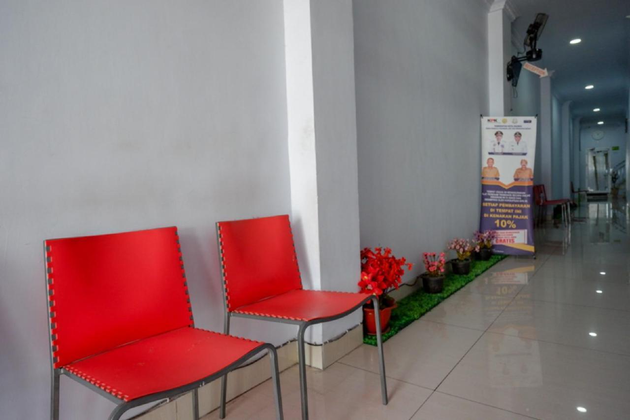 Reddoorz @ Hotel Bravo Pantai Kamali Bau Bau Baubau Ngoại thất bức ảnh