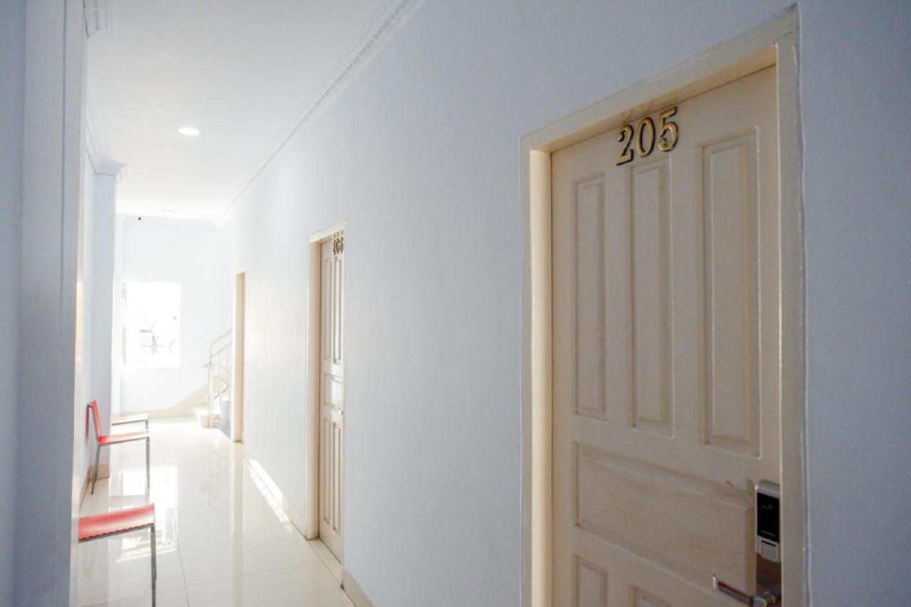 Reddoorz @ Hotel Bravo Pantai Kamali Bau Bau Baubau Ngoại thất bức ảnh