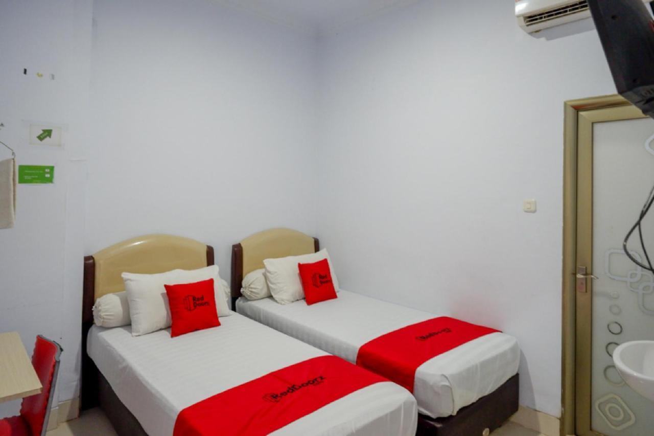 Reddoorz @ Hotel Bravo Pantai Kamali Bau Bau Baubau Ngoại thất bức ảnh